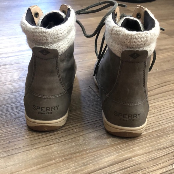 Women’s Sperry Ankle Shoes - Picture 3 of 7